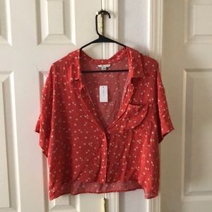 American Eagle: Pink Floral Crop Button-up